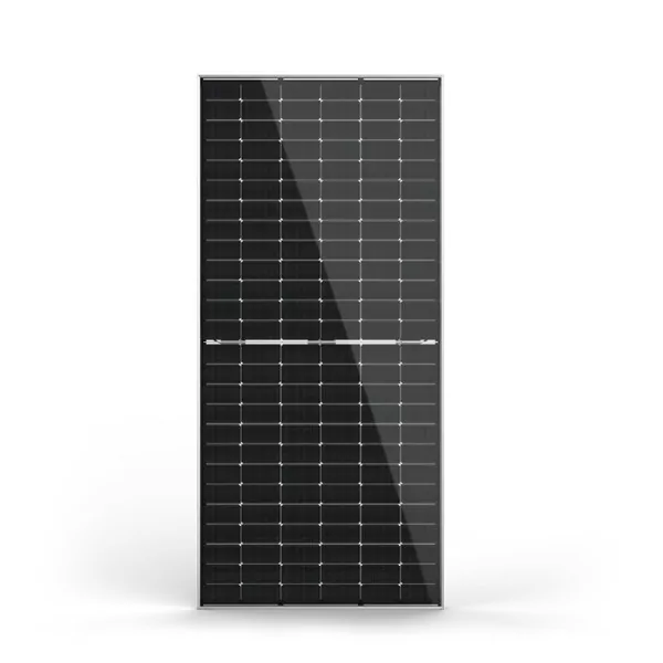 Jinko 620W Pannels — view 1
